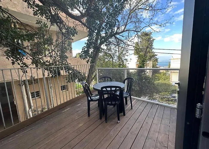 Apartment With Terrace Sea View